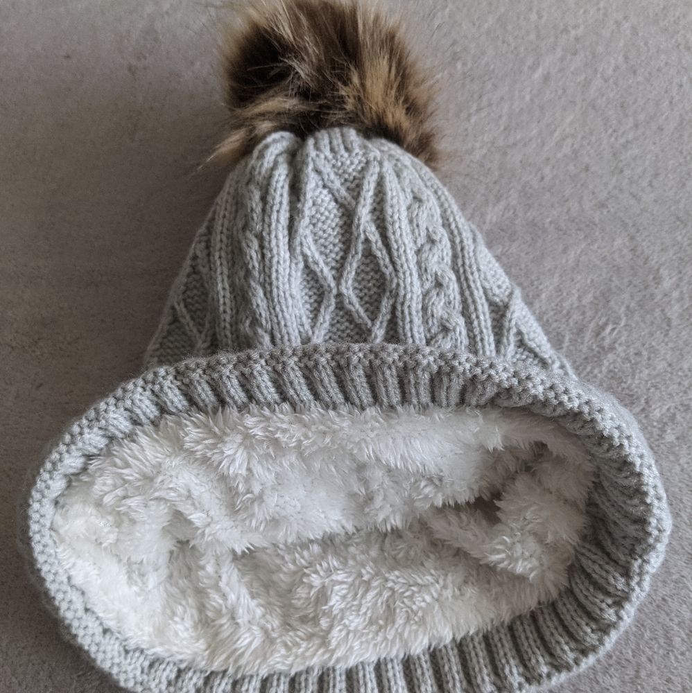 Pom Pom Grey Knit Hat with Furry Lining